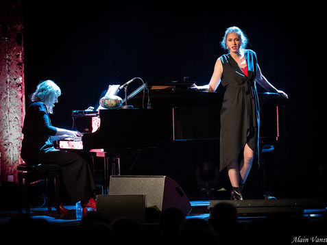 2 Teasers sont en ligne