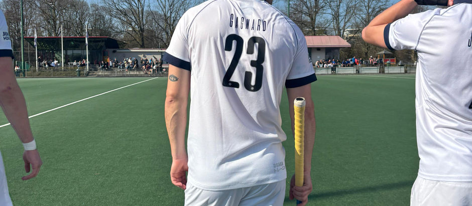 “Onze Niels” maakt winnende comeback na kruisbandoperatie