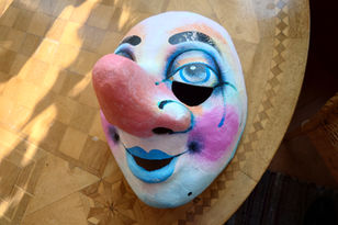 Pastellfarbene Waggis Larve im Atelier Charivari