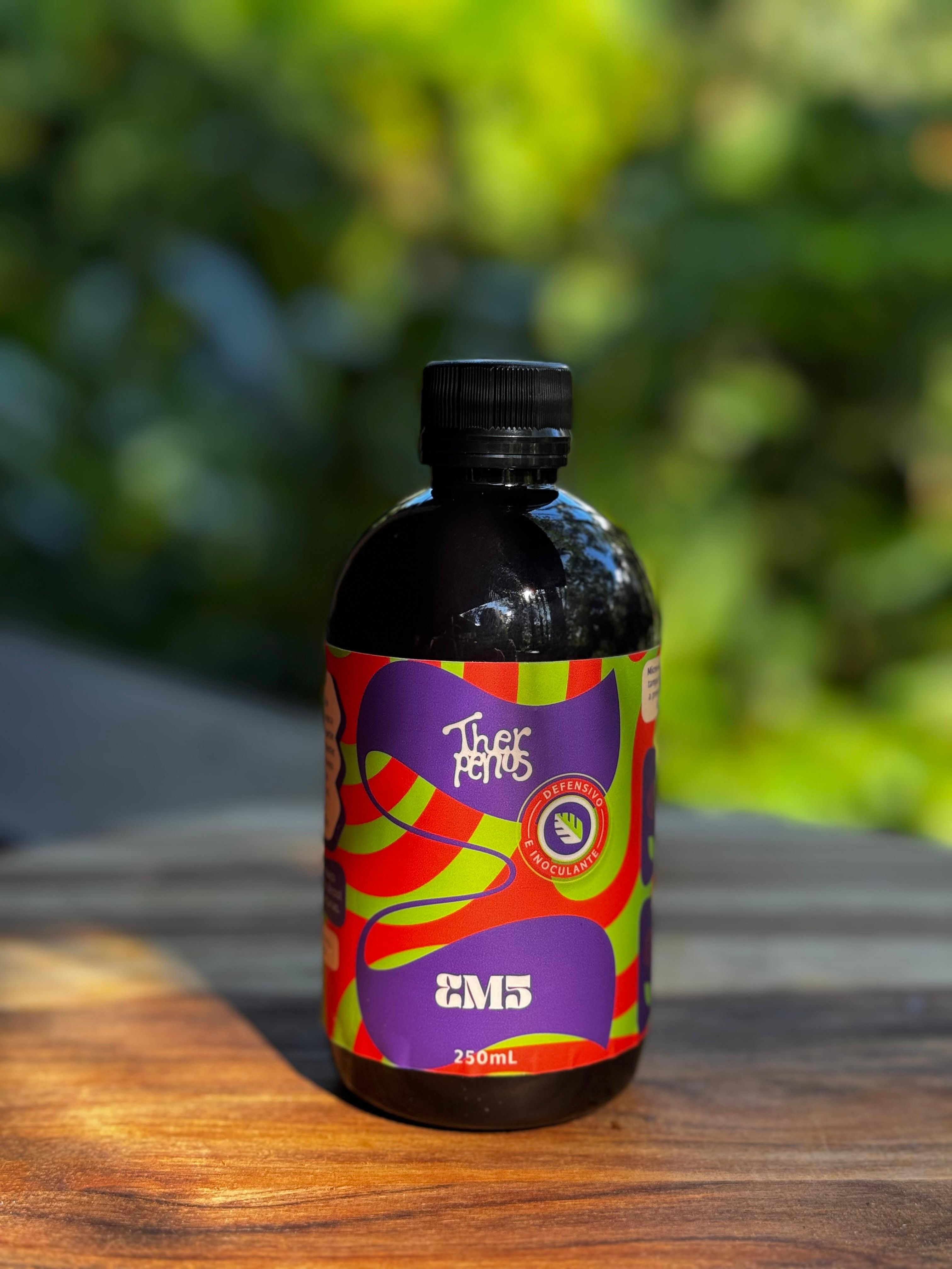 EM5 - Preventivo, defensivo e inoculante (Frasco de 250ml - 14 cm de altura)