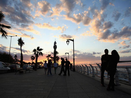 La corniche de Beyrouth au crépuscule