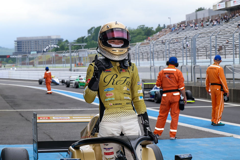 Kyojo Cup: Ai Miura survives late-race clash to take her first win of the season