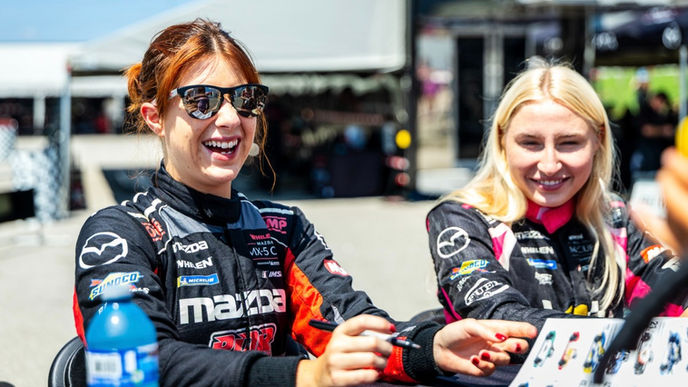 Mazda MX5 Cup: Gossett and Traynor share Top Female honours after career-best weekend at CTMP