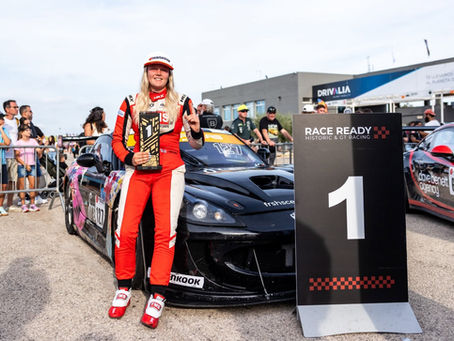 Jemma Moore makes history with Iberian Supercar overall victory in Valencia