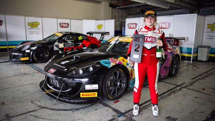 Iberian Supercars: Gracie Mitchell takes double podium at Estoril, second in GTX championship