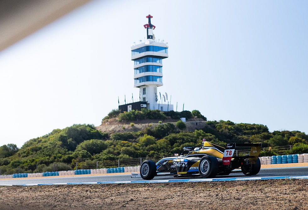 Photo credits: Fotocar13
