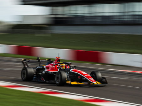 GB3: Aurelia Nobels gains positions in all three races at Donington after qualifying issues, shows improved pace