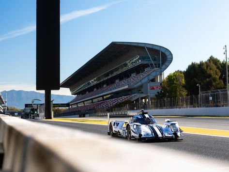 Jamie Chadwick opens 2026 ELMS campaign with strong P4 finish in Barcelona