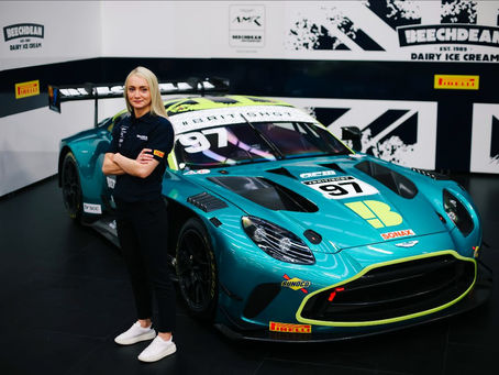 Jessica Hawkins joins British GT field in Beechdean AMR GT3