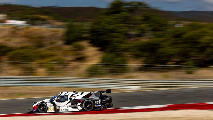 Emily Cotty makes highly promising LMP3 debut, scores top-10 in Portimao