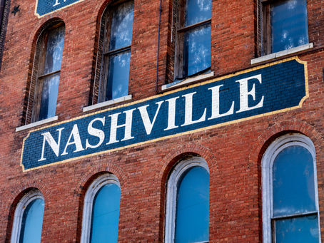 Why Should You Choose a Commercial Real Estate Broker When Buying or Selling?
