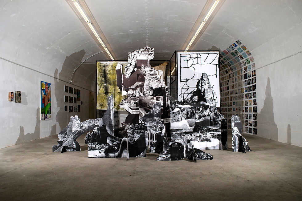 Berg- und Talfahrt - Collage on cardboard as installation, 2024