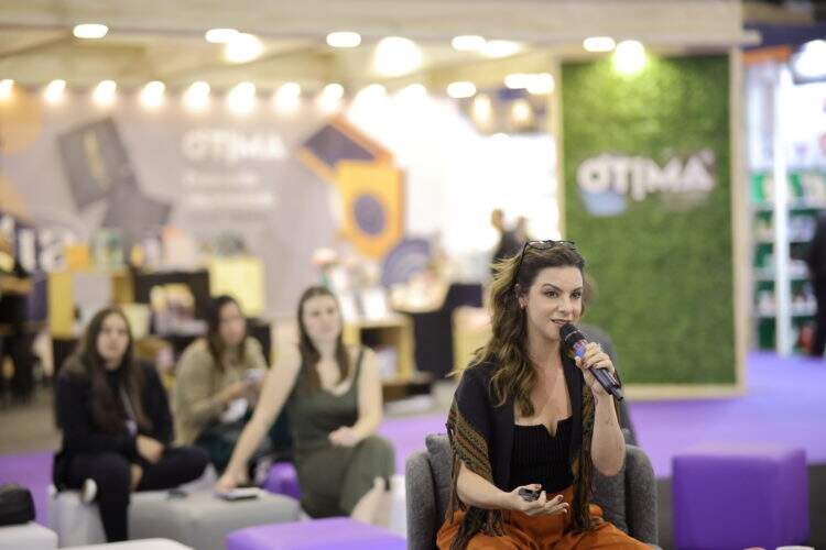 Talk com a influenciadora, Madu Magalhães