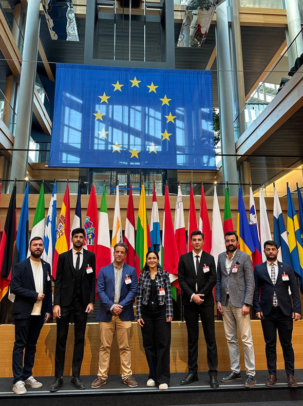 Cosmos Youth Avrupa Parlementosundaydı !