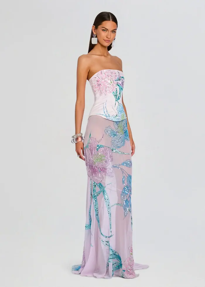 Ecommerce_Crop-26-04-02_AlineaDress_BeijaFlorRosa__0051_ECOMM_bb9594e9-369d-476b-977d-15bf73f7cb1a