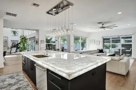 dca5f71f4cc35a3f18885b0af84af273-uncropped_scaled_within_1536_1152 (1)