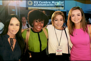 Compartiendo con las Asambleístas ecuatorianas. Marcela Holguín, Paola Cabezas y Johana Ortiz.