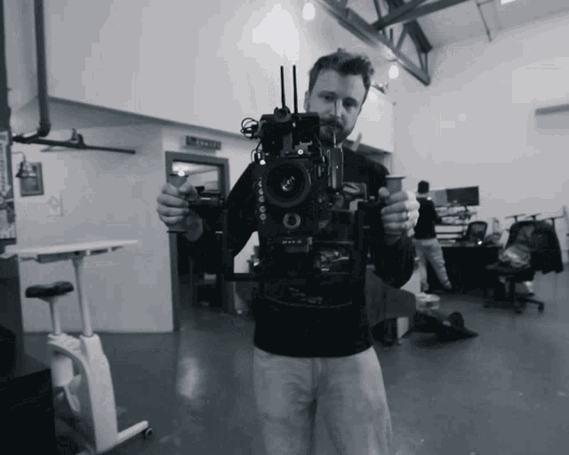 gyroscopic-camera-stabilizer.gif