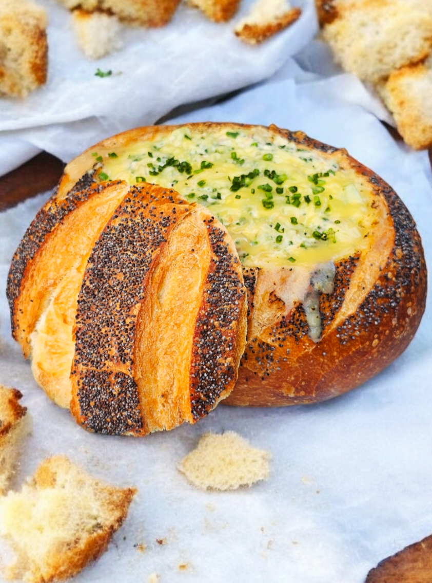 Cheesy Broccoli Cob Loaf on table