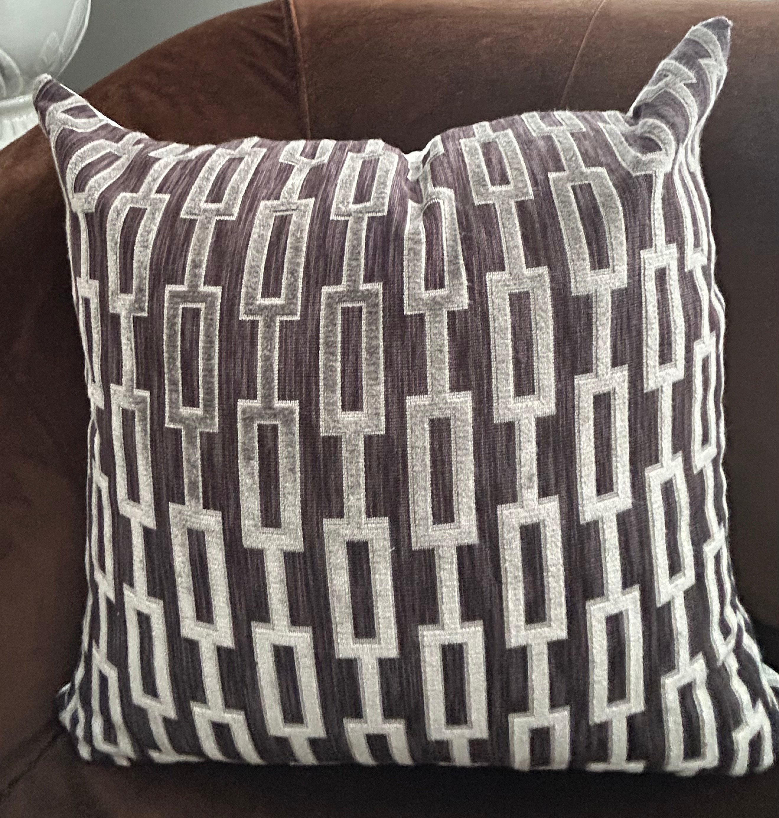 21" Silk Velvet Pillows