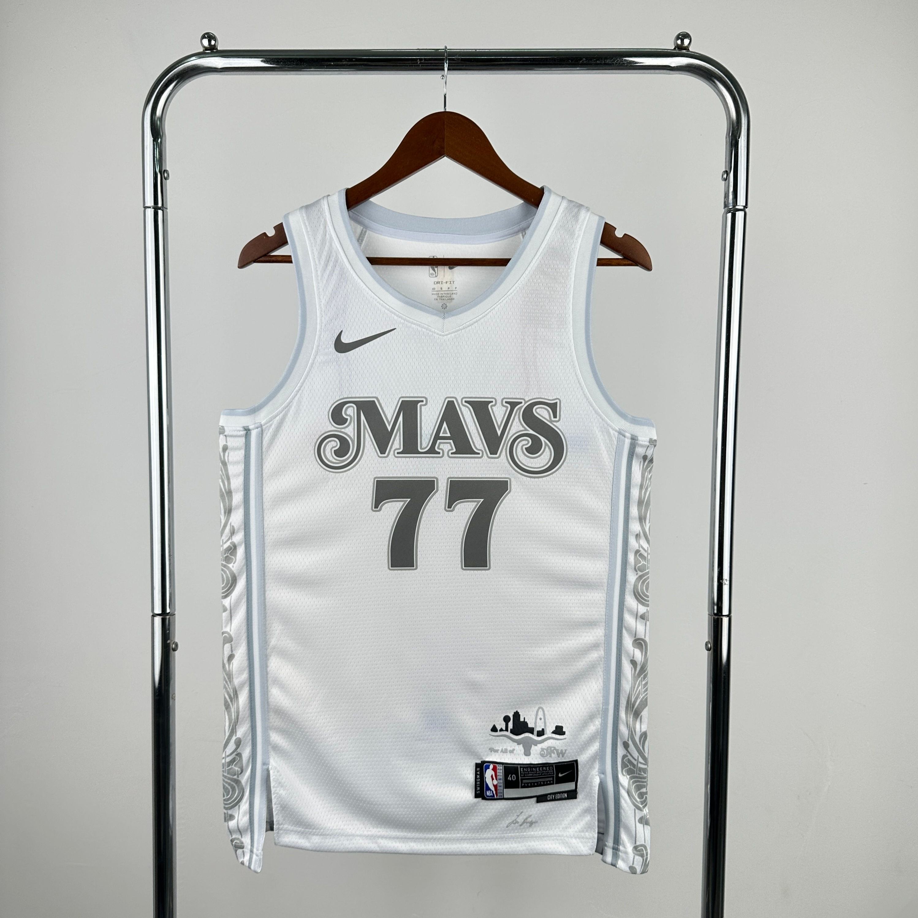 Nike Men's Luka Dončić Dallas Mavericks 2024/25 City Edition Dri-Fit NBA Swingma