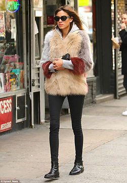 1414781814244_Image_galleryImage_Alexa_Chung_was_spotted_s.jpg