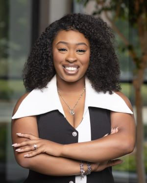 Nyomi Peake Headshot edited.jpg