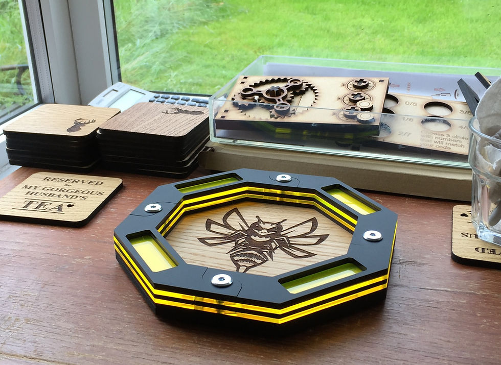 Thumbnail: THE HORNET DICE TRAY + FREE inlay