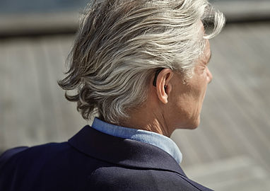 Widex_SmartRIC_man-side_1920x1080_v2_edited.jpg