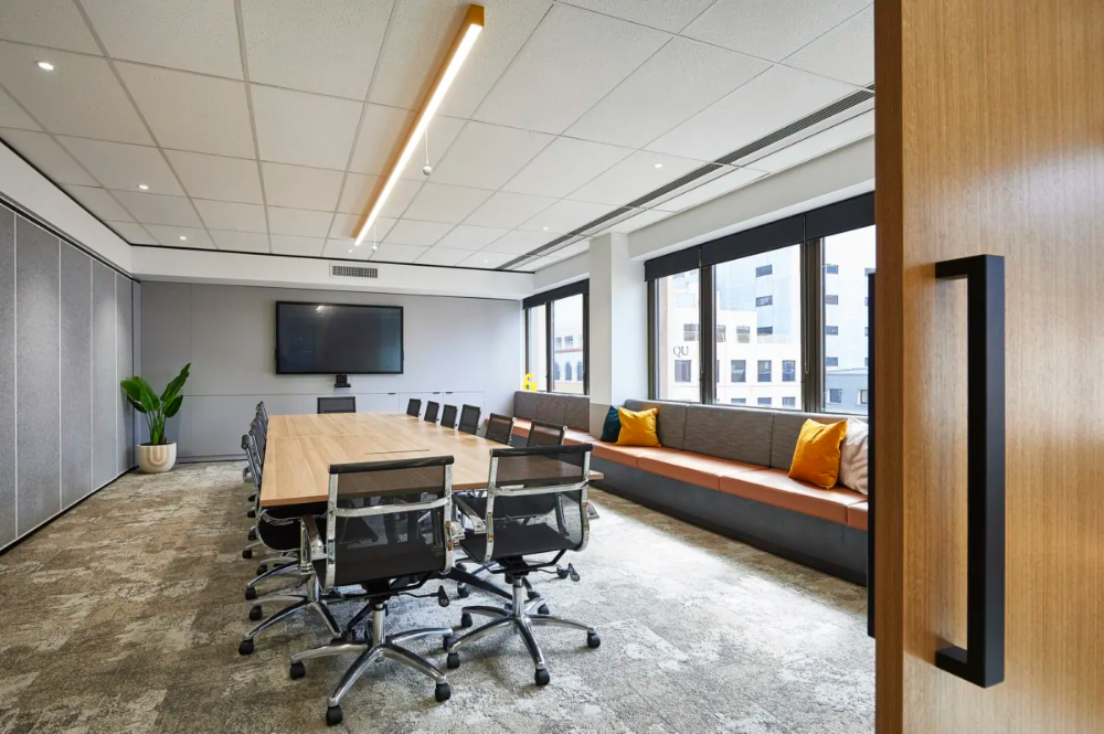 Commercial office ergonomic fit out ergonomic consultant