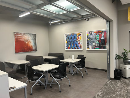 Art Advisor work in Houston, Tx.