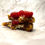 Miniature : Cookie framboise chocolat blanc avec des framboises entières et du chocolat blanc fondant. Un délice fruité et crémeux.