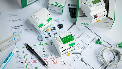 Domotique KNX schneider-spacelogic-knx.jpg