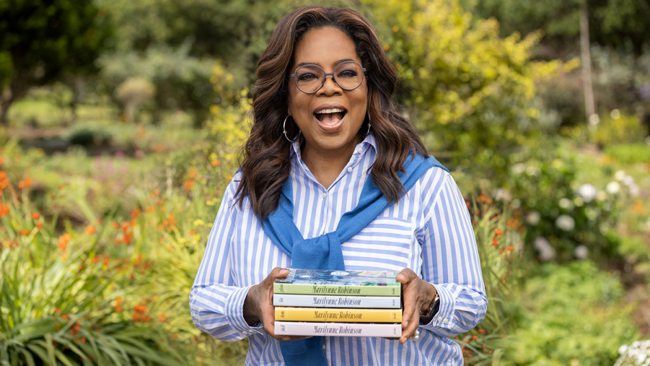 202103-obc-marilynne-robinson-bookstack-