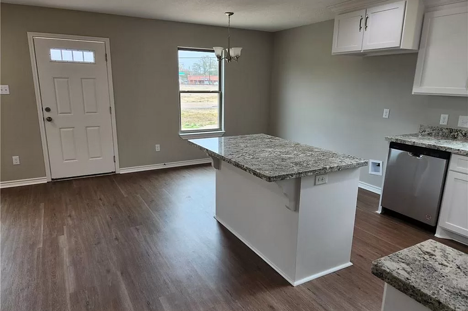 1306 Fancher St, Orange Tx 70668 - Owner Finanaced Homes for Sale in Vinton LA - Tru Housing Solutions 5