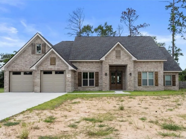 Custom Home in Sam Rayburn - Sam Rayburn Contractors
