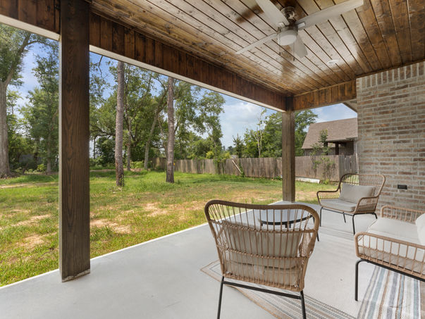 Oak Hallow - Example Photos - Custom home builders - Lake Charles LA - Sulphur LA - Deridder LA - Leesville LA - Brookeland TX - Orange TX - SWLA Constructors & Development 21
