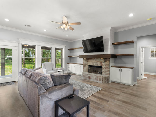 Oak Hallow - Example Photos - Custom home builders - Lake Charles LA - Sulphur LA - Deridder LA - Leesville LA - Brookeland TX - Orange TX - SWLA Constructors & Development 2