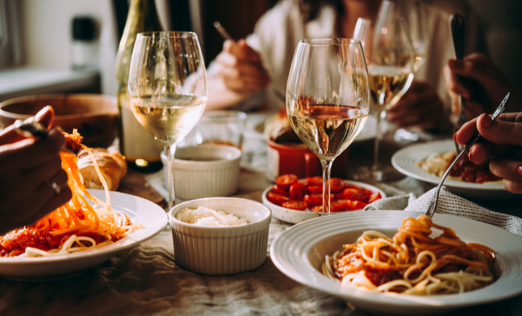 Agenda gastronômica de agosto reúne jantares especiais, festivais e experiências no Rio e em São Paulo