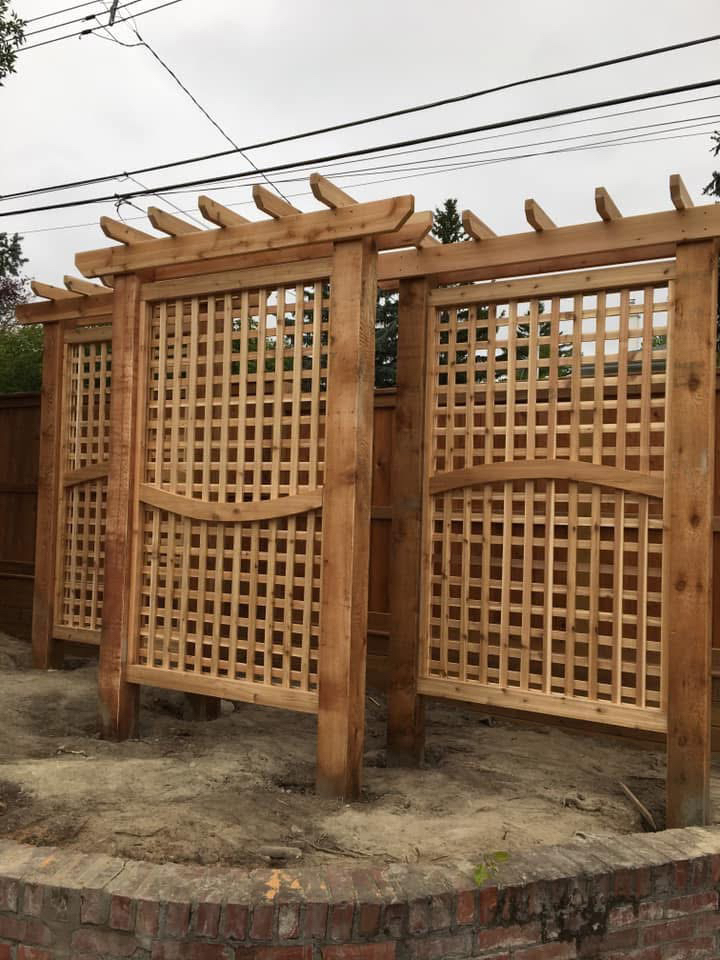 Timber lattice screen