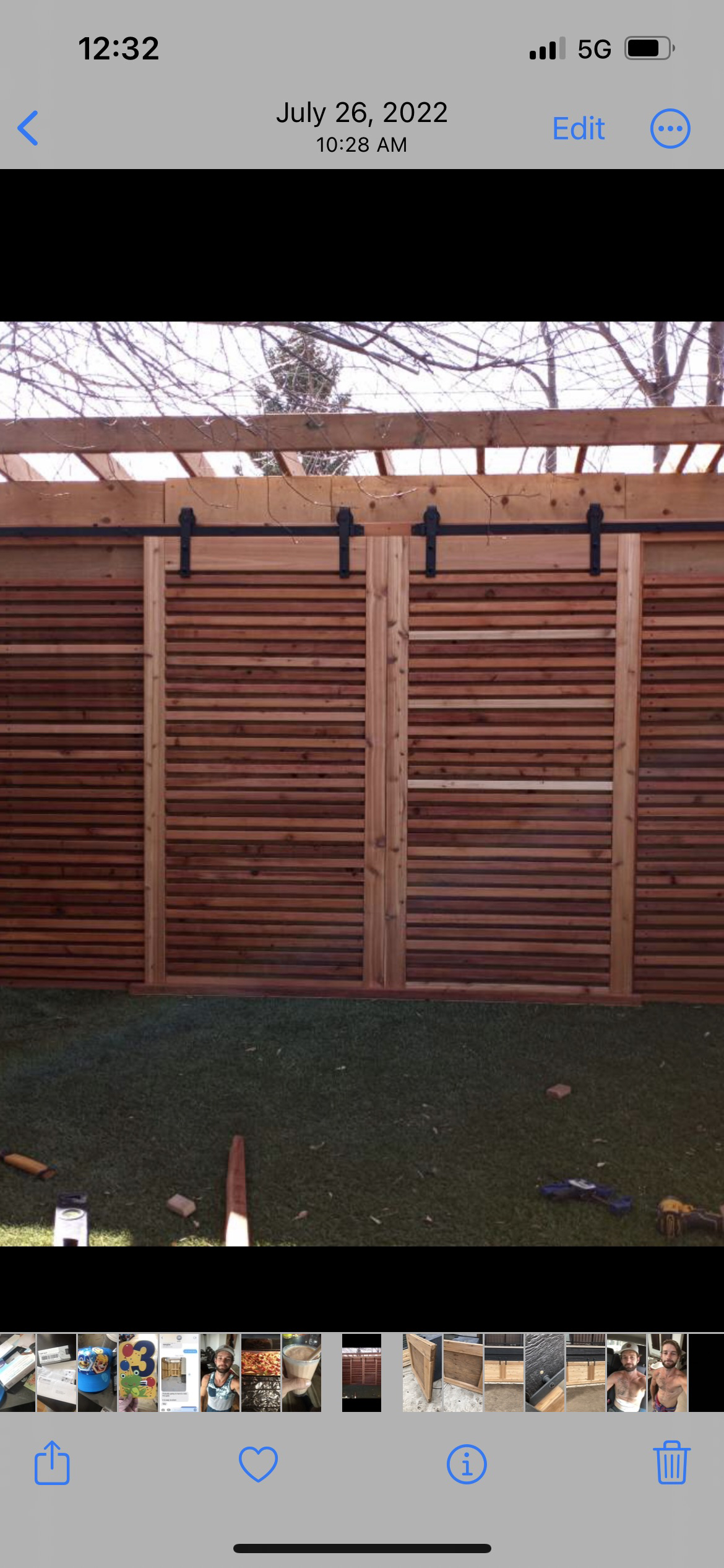 Timber privacy screen details