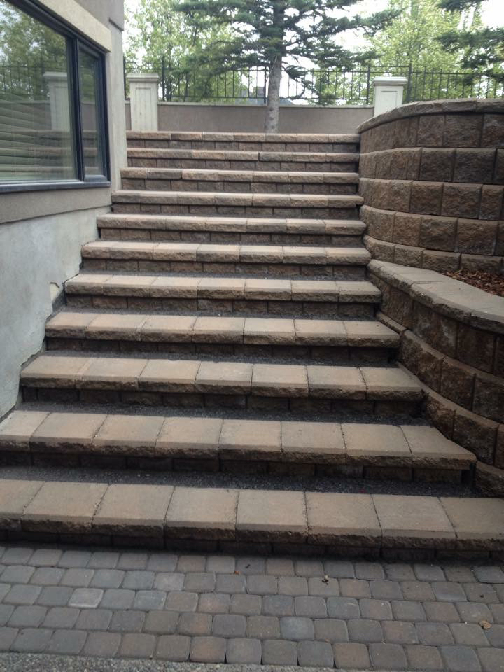 Outdoor steps and retaining walls