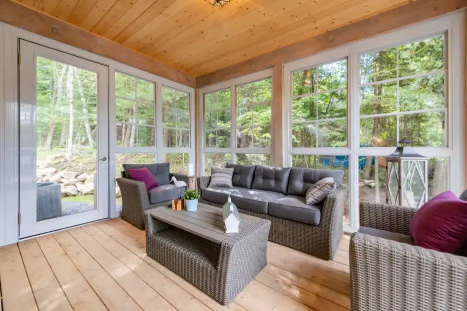 Sunrooms & enclosures