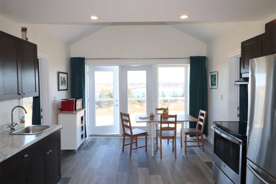 King Suite Kitchen