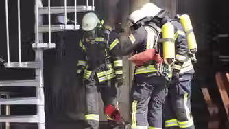 Einsatz ELW Gruppe, Brand in Technikraum einer PV-Anlage