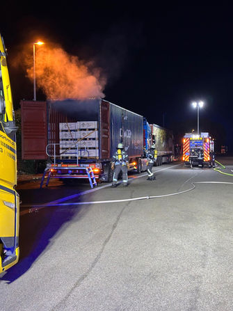 Einsatz Nr. 25, Fahrzeugbrand LKW groß