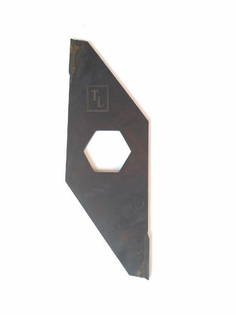 Tungsten tipped vertimowing/scarifying blade