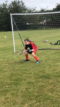 Elliot GK.png