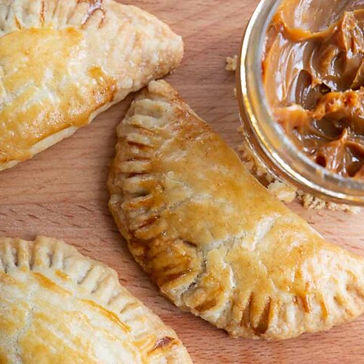 dulce-de-leche-empanda-recipe-735x490 (1).jpg