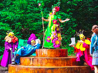 The cast of The Wizard of Oz, with Lisa Howard as the Witch